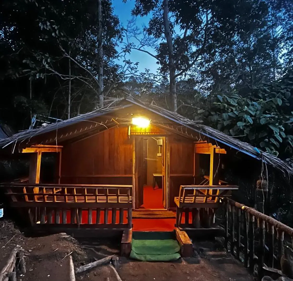 Alpine Mud House Kanthalloor 0*,