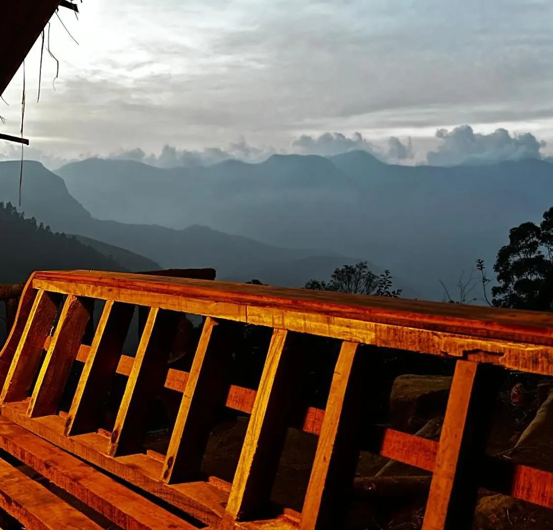 Alpine Mud House Kanthalloor Farm stay