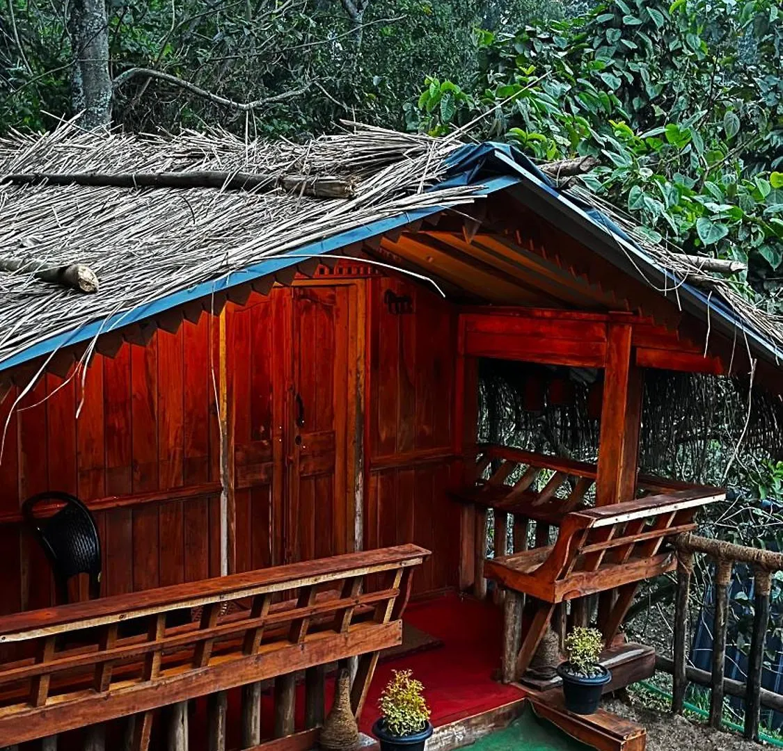 Farm stay Alpine Mud House Kanthalloor